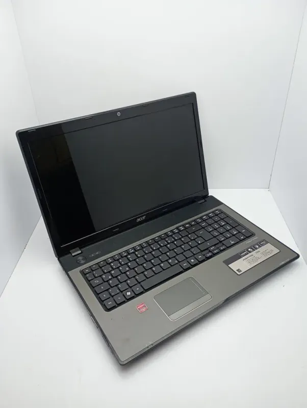 Ноутбук Acer Aspire 7741G / 17.3" (1600x900) TN / Intel Core i3-380M (2 (4) ядра по 2.53 GHz) / 6 GB DDR3 / 500 GB HDD / AMD Radeon HD 6550M, 1 GB GDDR3, 64-bit / WebCam / HDMI б/в - зображення 3