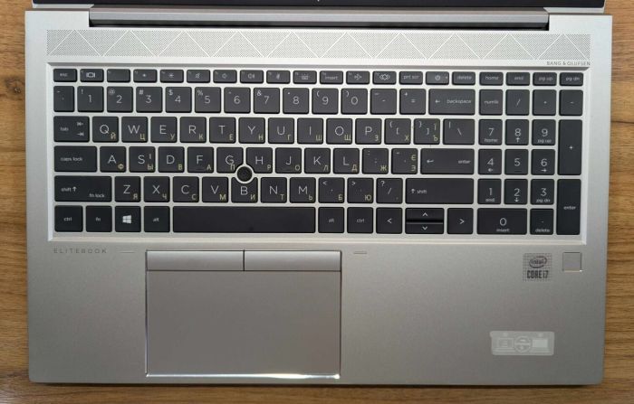 Ультрабук HP EliteBook 850 G7 / 15.6" (1920x1080) IPS / Intel Core i7-10610U (4 (8) ядра по 1.8 - 4.9 GHz) / 16 GB DDR4 / 500 GB SSD / Intel UHD Graphics / WebCam / TouchID / Windows 10 б/в - изображение 3