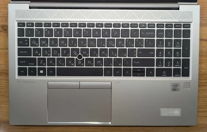 Ультрабук HP EliteBook 850 G7 / 15.6" (1920x1080) IPS / Intel Core i7-10610U (4 (8) ядра по 1.8 - 4.9 GHz) / 16 GB DDR4 / 500 GB SSD / Intel UHD Graphics / WebCam / TouchID / Windows 10 б/в - зображення 3