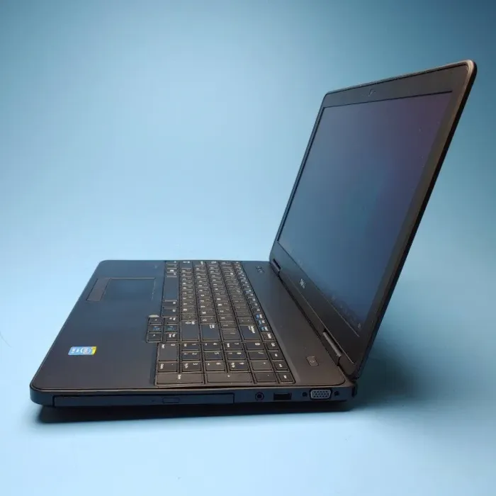 Ноутбук Б-клас Dell Latitude E5540 / 15.6" (1366x768) TN / Intel Core i5-4200U (2 (4) ядра по 1.6 - 2.6 GHz) / 8 GB DDR3 / 240 GB SSD / Intel HD Graphics 4400 / WebCam / DVD-ROM / Win 10 Pro б/в - зображення 5