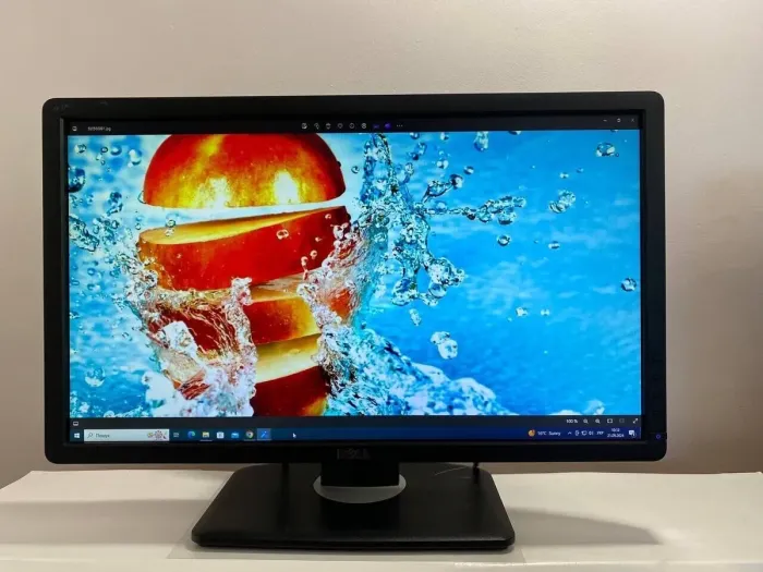 Монітор Б-клас Dell Professional P2212Hb / 21.5" (1920x1080) TN / DVI, VGA, USB / VESA 100x100 б/в - зображення 2