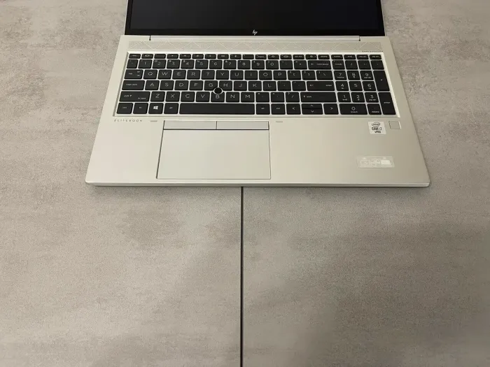 Ультрабук HP EliteBook 850 G7 / 15.6" (1920x1080) IPS / Intel Core i7-10610U (4 (8) ядра по 1.8 - 4.9 GHz) / 16 GB DDR4 / 256 GB SSD M.2 / Intel UHD Graphics / WebCam / HDMI б/в - зображення 6