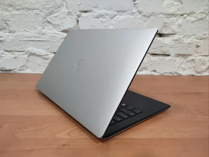 Ультрабук Dell XPS 13 9305 / 13.3" (1920x1080) IPS Touch / Intel Core i5-1135G7 (4 (8) ядра по 2.4 - 4.2 GHz) / 8 GB DDR4 / 480 GB SSD / Intel Iris Xe Graphics / WebCam б/в - зображення 5