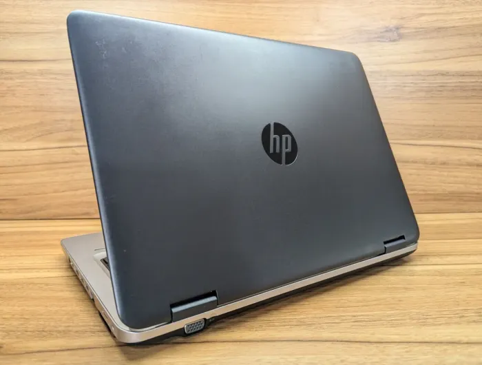 Ноутбук HP ProBook 640 G2 / 14" (1366x768) TN / Intel Core i5-6300U (2 (4) ядра по 2.4 - 3.0 GHz) / 8 GB DDR4 / 256 GB SSD / Intel HD Graphics 520 / WebCam / Fingerprint / Windows 10 б/в - зображення 7