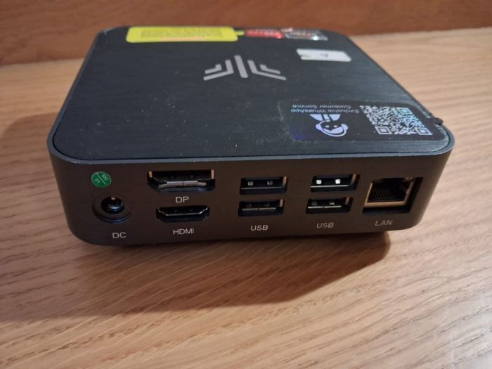 Неттоп NiPoGi AM02 USFF / AMD Ryzen 5 3500U (4 (8) ядра по 2.1 - 3.7 GHz) / 16 GB DDR4 / 512 GB SSD / AMD Radeon Vega 8 Graphics / HDMI / DisplayPort / Wi-Fi б/в - зображення 4