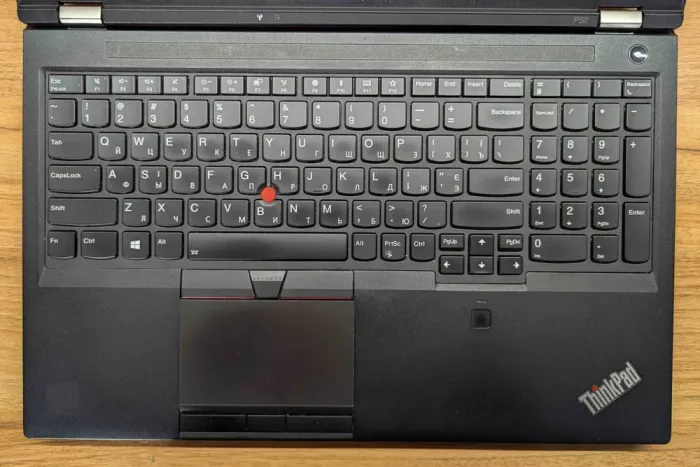 Мобільна робоча станція Lenovo ThinkPad P52 / 15.6" (1920x1080) IPS / Intel Xeon E-2176M (6 (12) ядер по 2.7 - 4.4 GHz) / 32 GB DDR4 / 512 GB SSD / nVidia Quadro P2000, 4 GB GDDR5, 128-bit / TouchID / WebCam / Windows 10 б/в - зображення 3