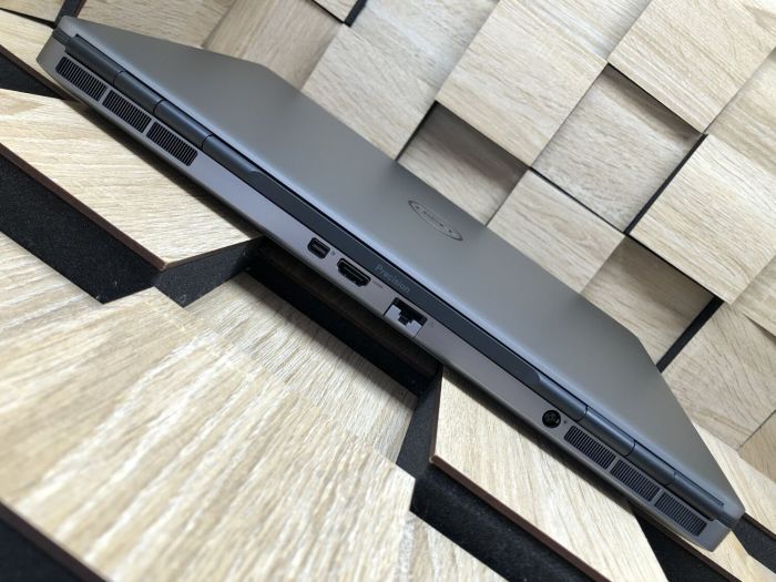 Мобільна робоча станція Dell Precision 7560 / 15.6" (1920x1080) IPS / Intel Core i7-11850H (8 (16) ядер по 2.5 - 4.8 GHz) / 32 GB DDR4 / 512 GB SSD M.2 / nVidia RTX A2000, 4 GB GDDR6, 128-bit / WebCam / Windows 10 б/в - зображення 7