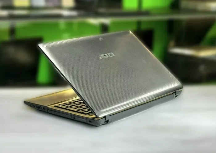 Ноутбук Б-клас Asus K53S / 15.6" (1366x768) TN / Intel Core i3-2350M (2 (4) ядра по 2.3 GHz) / 8 GB DDR3 / 120 GB SSD + 500 GB HDD / nVidia GeForce 610M, 2 GB GDDR3, 64-bit / WebCam б/в - зображення 5