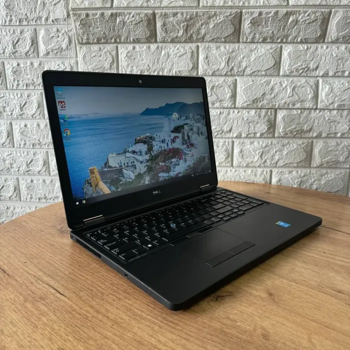 Ноутбук Б-клас Dell Latitude E5550 / 15.6" (1920x1080) IPS / Intel Core i7-5600U (2 (4) ядра по 2.6 - 3.2 GHz) / 8 GB DDR3 / 480 GB SSD / Intel HD Graphics 5500 / WebCam б/в - зображення 4