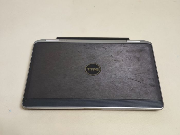 Ноутбук Dell Latitude E6330 / 13.3" (1366x768) TN / Intel Core i5-3320M (2 (4) ядра по 2.6 - 3.3 GHz) / 8 GB DDR3 / 128 GB SSD / Intel HD Graphics 4000 / DVD-ROM б/в - зображення 7