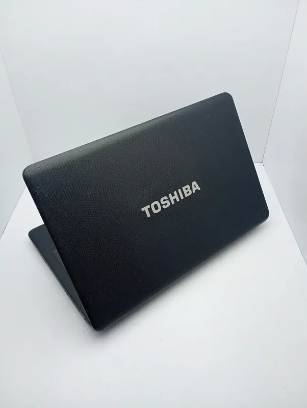 Ноутбук Toshiba Satellite C670 / 17.3" (1600x900) TN / AMD E-450 (2 ядра по 1.6 GHz) / 6 GB DDR3 / 120 GB SSD / AMD Radeon HD 6320 Graphics / WebCam б/в - зображення 8