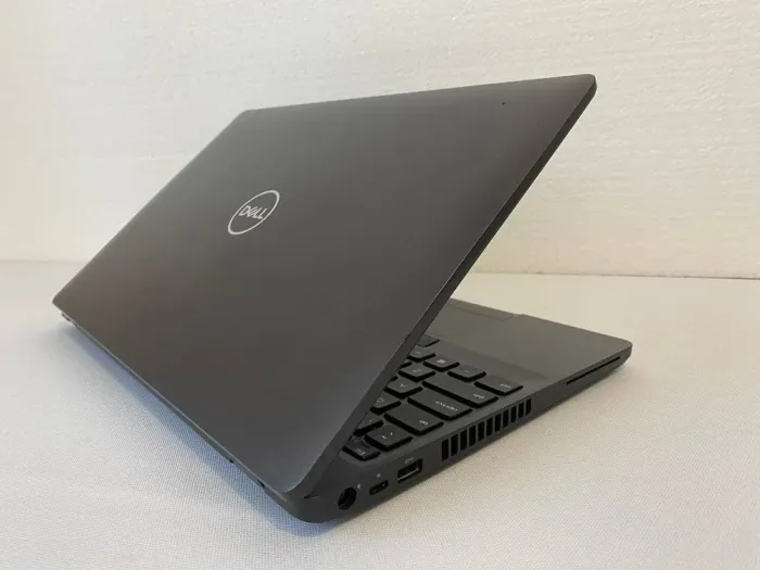 Ноутбук Dell Latitude 5500 / 15.6" (1920x1080) TN / Intel Core i5-8265U (4 (8) ядра по 1.6 - 3.9 GHz) / 16 GB DDR4 / 256 GB SSD / Intel UHD Graphics / WebCam б/в - зображення 5
