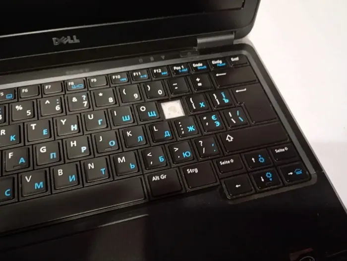 Нетбук Б-клас Dell Latitude E7240 / 12.5" (1366x768) TN / Intel Core i5-4300U (2 (4) ядра по 1.9 - 2.9 GHz) / 8 GB DDR3 / 128 GB SSD / Intel HD Graphics 4400 / WebCam / АКБ не держит б/в - зображення 8