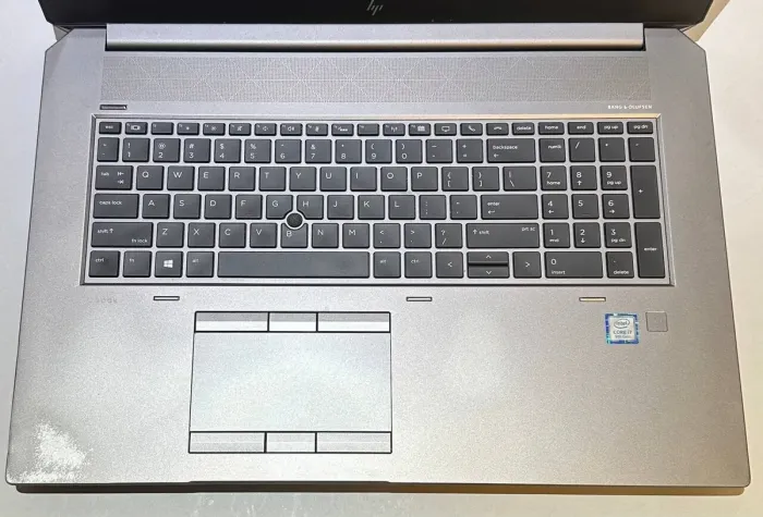 Мобільна робоча станція Б-класу HP zBook 17 G6 / 17,3" (1920x1080) IPS / Intel Core i7-9850H (6 (12) ядер по 2,6 - 4,6 ГГц) / 32 ГБ DDR4 / 1000 ГБ SSD / nVidia Quadro RTX 3000, 6 ГБ GDDR6, 192-біт / WebCam б/в - изображение 3