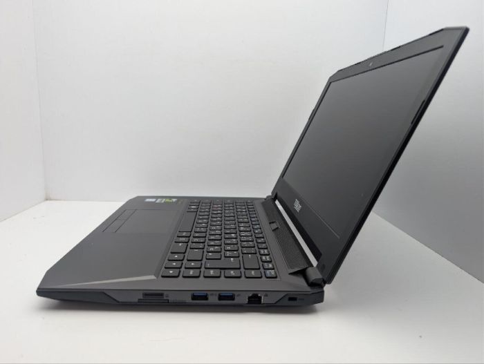 Ноутбук Tuxedo Clevo P641RF / 14" (1920x1080) IPS / Intel Core i7-6700HQ (4 (8) ядра по 2.6 - 3.5 GHz) / 8 GB DDR4 / 256 GB SSD / nVidia GeForce GTX 965M, 2 GB GDDR5, 128-bit / WebCam б/в - зображення 5