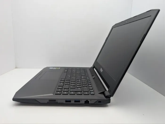 Ноутбук Tuxedo Clevo P641RF / 14" (1920x1080) IPS / Intel Core i7-6700HQ (4 (8) ядра по 2.6 - 3.5 GHz) / 8 GB DDR4 / 256 GB SSD / nVidia GeForce GTX 965M, 2 GB GDDR5, 128-bit / WebCam б/в - зображення 5