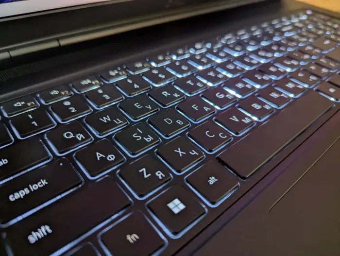 Мобільна робоча станція Dell Precision 7760 / 17,3" (1920x1080) IPS / Intel Core i7-11850H (8 (16) ядер по 2,5 - 4,8 ГГц) / 64 ГБ DDR4 / 1000 ГБ SSD / nVidia RTX A5000, 16 ГБ GDDR6, 256-біт / WebCam / Windows 11 б/в - зображення 6