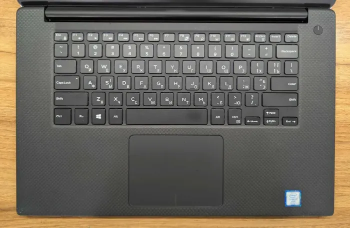 Мобільна робоча станція Dell Precision 5520 / 15.6" (1920x1080) IPS / Intel Core i7-7820HQ (4 (8) ядра по 2.9 - 3.9 GHz) / 16 GB DDR4 / 512 GB SSD / nVidia Quadro M1200, 4 GB GDDR5, 128-bit / HDMI / Windows 10 б/в - зображення 3