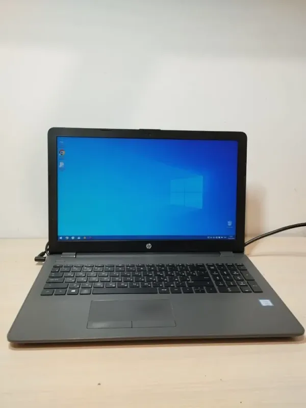 Ноутбук HP 250 G6 / 15.6" (1920x1080) TN / Intel Core i5-7200U (2 (4) ядра по 2.5 - 3.1 GHz) / 8 GB DDR4 / 240 GB SSD M.2 / Intel HD Graphics 620 / WebCam б/в - зображення 2