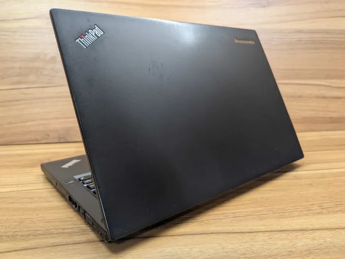 Ноутбук Lenovo ThinkPad T440s / 14" (1920x1080) IPS / Intel Core i7-4600U (2 (4) ядра по 2.1 - 3.3 GHz) / 8 GB DDR3 / 256 GB SSD / Intel HD Graphics 4400 / WebCam / TouchID / Windows 10 б/в - зображення 7