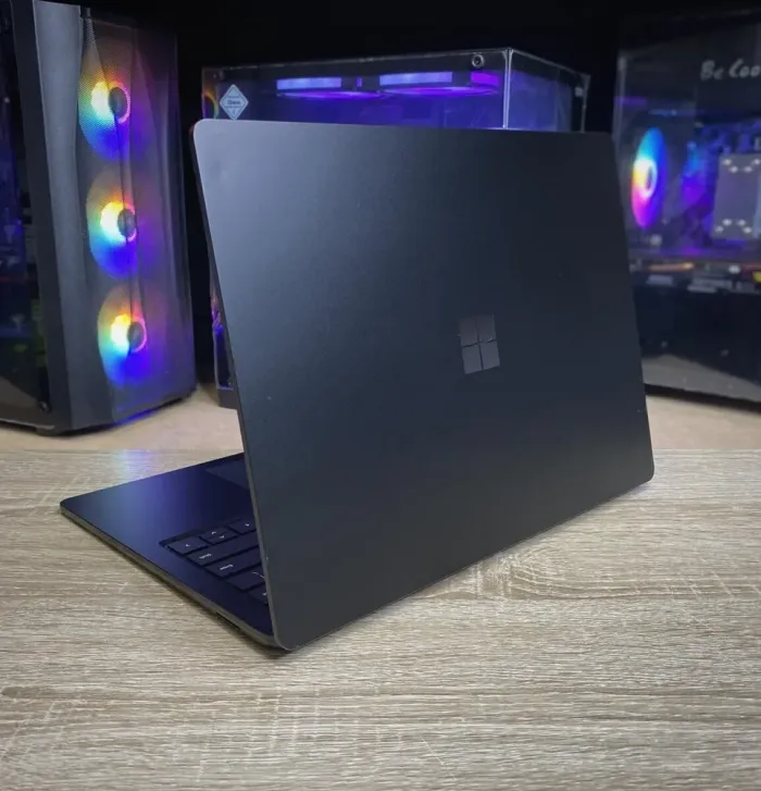 Ультрабук Б-клас Microsoft Surface Laptop 3 1868 / 13.5" (2256x1504) IPS Touch / Intel Core i7-1065G7 (4 (8) ядра по 1.3 - 3.9 GHz) / 16 GB DDR4 / 512 GB SSD / Intel Iris Plus Graphics / WebCam б/в - зображення 6