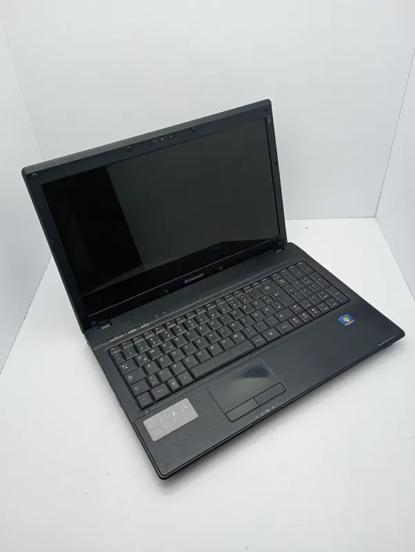 Ноутбук Lenovo G560 / 15.6" (1366x768) TN / Intel Core i3-370M (2 (4) ядра по 2.4 GHz) / 6 GB DDR3 / 320 GB HDD / Intel HD Graphics / WebCam б/в - зображення 3