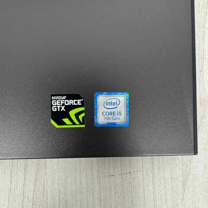 Ігровий ноутбук Б-клас Dell Inspiron 15 Gaming 7577 / 15.6" (1920x1080) IPS / Intel Core i5-7300HQ (4 ядра по 2.5 - 3.5 GHz) / 16 GB DDR4 / 256 GB SSD M.2 / nVidia GeForce GTX 1060 Max-Q, 6 GB GDDR5, 192-bit / WebCam б/в - зображення 8