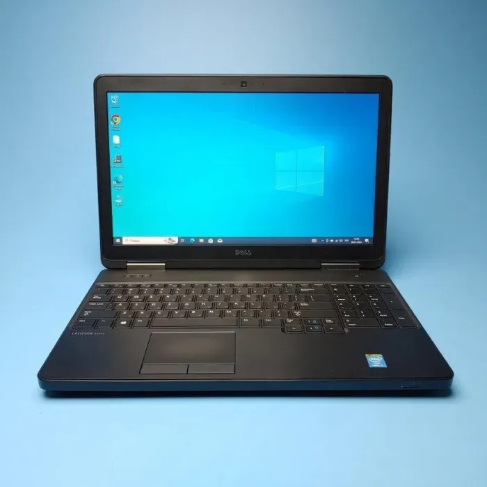 Ноутбук Dell Latitude E5540 / 15.6" (1366x768) TN / Intel Core i5-4200U (2 (4) ядра по 1.6 - 2.6 GHz) / 8 GB DDR3 / 480 GB SSD / Intel HD Graphics 4400 / WebCam / DVD-ROM / Win 10 Pro б/в - зображення 2