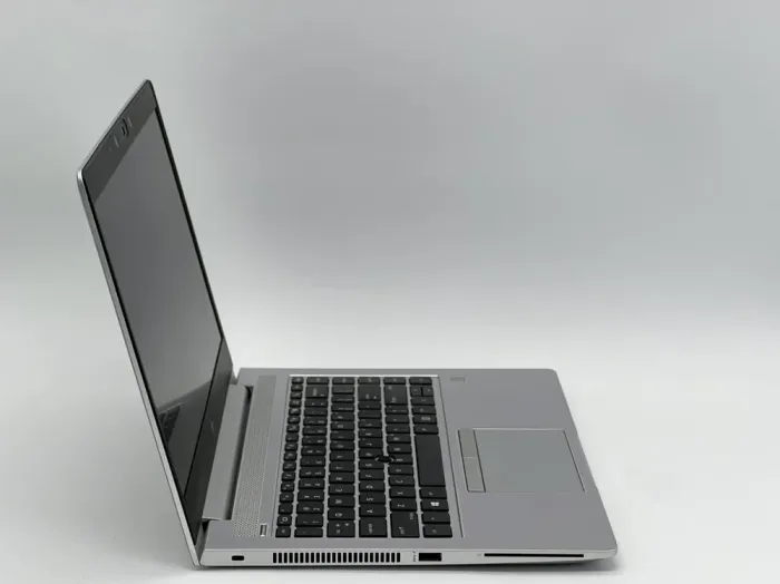 Ультрабук HP EliteBook 840 G5 / 14" (3840x2160) IPS / Intel Core i7-8550U (4 (8) ядра по 1.8 - 4.0 GHz) / 16 GB DDR4 / 480 GB SSD / Intel UHD Graphics 620 / WebCam б/в - зображення 3