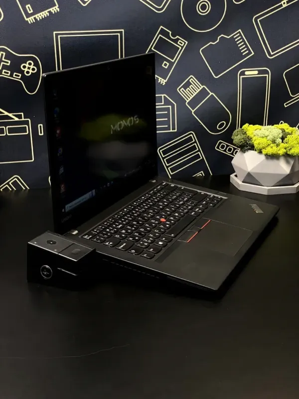 Ноутбук Lenovo ThinkPad T470 / 14.1" TN / Intel Core i5-7300U (2(4) ядра по 2.6-3.5 GHz) / 16GB DDR4 / 128GB SSD / HD Graphics 620 / WebCam б/в - зображення 4