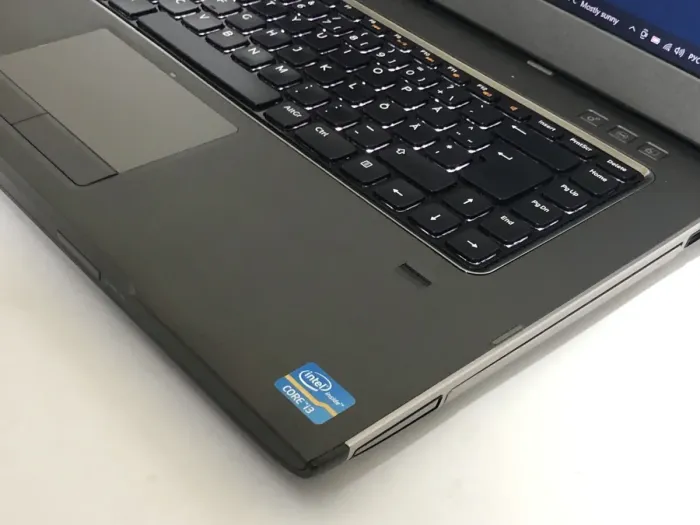 Ноутбук Б-клас Dell Vostro 3560 / 15.6" (1366x768) TN / Intel Core i3-3120M (2 (4) ядра по 2.5 GHz) / 8 GB DDR3 / 500 GB HDD / Intel HD Graphics 4000 / WebCam / DVD-ROM / Win 10 Pro б/в - зображення 8