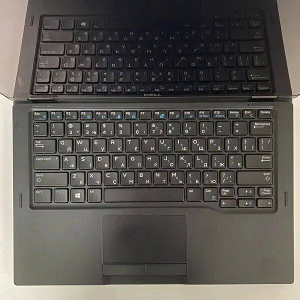 Ноутбук-трансформер Dell Latitude 7390 / 13.3" (1920x1080) IPS Touch / Intel Core i7-8650U (4 (8) ядер по 1.9 - 4.2 GHz) / 16 GB DDR3 / 512 GB SSD / Intel UHD Graphics 620 / WebCam / HDMI б/в - зображення 3