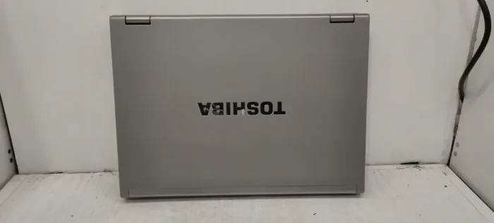 Ноутбук Toshiba Tecra M9 / 14.1" TN / Intel Core 2 Duo T7500 (2 ядра по 2.2GHz) / 4GB DDR2 / 160GB HDD / Quadro NVS 130M, 128MB GDDR2, 64-bit / DVD-ROM б/в - зображення 7