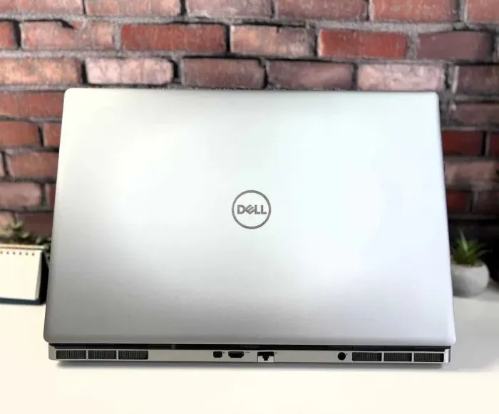Мобільна робоча станція Dell Precision 7760 / 17.3" (1920x1080) IPS / Intel Core i9-11950H (8 (16) ядер по 2.6 - 5.0 GHz) / 64 GB DDR4 / 1000 GB SSD M.2 / nVidia RTX A5000, 16 GB GDDR6, 256-bit / WebCam б/в - зображення 7