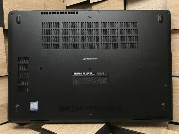 Ноутбук Б-клас Dell Latitude 5490 / 14" (1920x1080) IPS / Intel Core i5-7300U (2 (4) ядра по 2.6 - 3.5 GHz) / 8 GB DDR4 / 256 GB SSD M.2 / Intel HD Graphics 620 / WebCam / USB 3.1 / HDMI / Windows 10 б/в - зображення 9