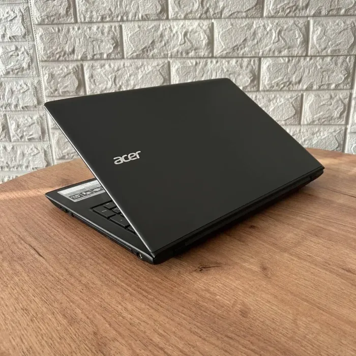 Ігровий ноутбук Acer Aspire E5-576G / 15.6" (1920x1080) IPS / Intel Core i7-8550U (4 (8) ядра по 1.8 - 4.0 GHz) / 8 GB DDR4 / 256 GB SSD / nVidia GeForce MX150, 2 GB GDDR5, 64-bit / WebCam б/в - зображення 6