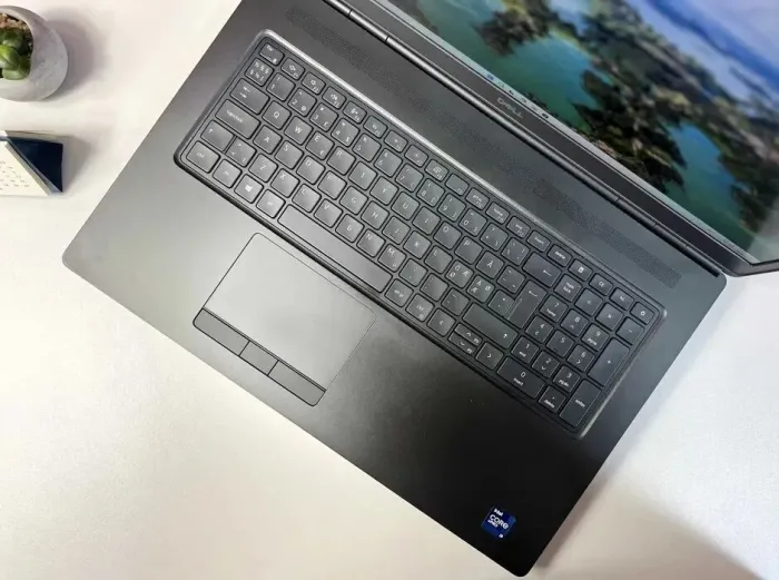 Мобільна робоча станція Dell Precision 7760 / 17.3" (1920x1080) IPS / Intel Core i9-11950H (8 (16) ядер по 2.6 - 5.0 GHz) / 64 GB DDR4 / 1000 GB SSD M.2 / nVidia RTX A5000, 16 GB GDDR6, 256-bit / WebCam б/в - зображення 4