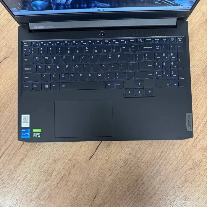 Ігровий ноутбук Б-клас Lenovo IdeaPad Gaming 3 15IHU6 / 15.6" (1920x1080) IPS / Intel Core i5-11300H (4 (8) ядра по 2.6 - 4.4 GHz) / 8 GB DDR4 / 256 GB SSD / nVidia GeForce RTX 3050, 4 GB GDDR6, 128-bit / WebCam б/в - зображення 7
