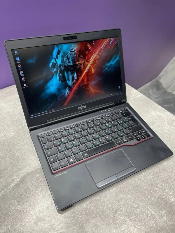 Нетбук Fujitsu LifeBook U729 / 12.5" (1920x1080) IPS / Intel Core і3-8130U (2 (4) ядра по 2.2 - 3.4 GHz) / 8 GB DDR4 / 256 GB SSD / Intel UHD Graphics 620 / WebCam б/в - зображення 3
