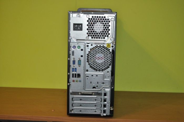 Комп'ютер Lenovo ThinkCentre M700 Tower / Intel Core i5-6400 (4 ядра по 3,7 - 3,3 ГГц) / 8 ГБ DDR4 / 120 ГБ SSD + 500 ГБ HDD / Intel HD Graphics 530 / DVD-ROM / Windows 11 Pro б/в - зображення 7
