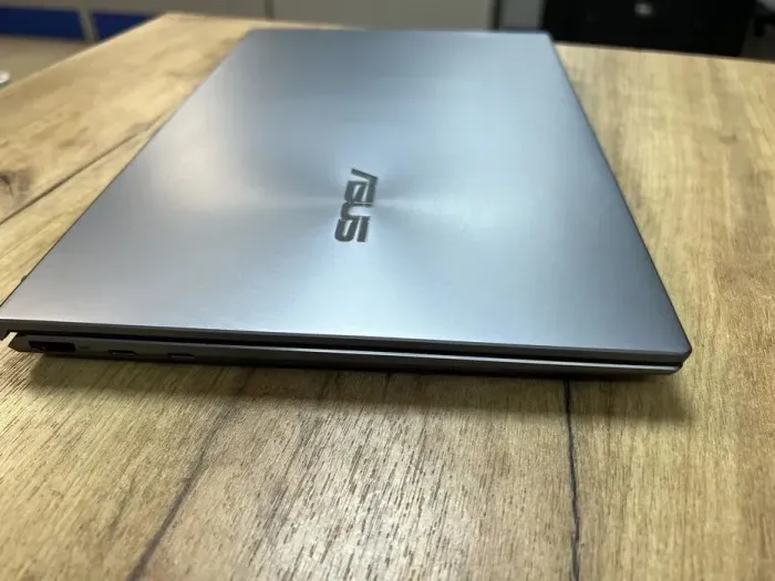 Ігровий ноутбук Asus ZenBook 14 Q408UG / 14" (1920x1080) IPS / AMD Ryzen 5 5500U (6 (12) ядер по 2.1 - 4.0 GHz) / 8 GB DDR4 / 256 GB SSD M.2 / nVidia GeForce MX450, 2 GB GDDR5, 64-bit / WebCam б/в - зображення 7