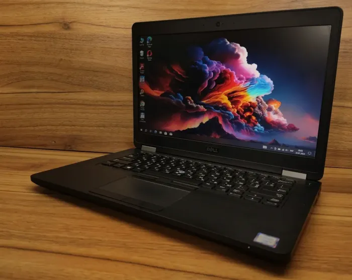 Ноутбук Б-клас Dell Latitude E5470 / 14" (1366x768) TN / Intel Core i5-6200U (2 (4) ядра по 2.3 - 2.8 GHz) / 8 GB DDR3 / 256 GB SSD / Intel HD Graphics 520 / WebCam / Windows 10 б/в - зображення 3