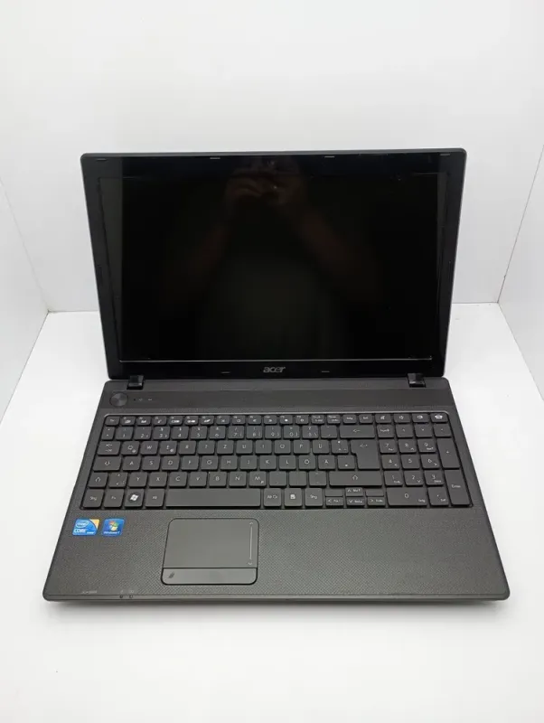 Ноутбук Acer TravelMate 5742 / 15.6" (1366x768) TN / Intel Core i3-380M (2 (4) ядра по 2.53 GHz) / 6 GB DDR3 / 320 GB HDD / Intel HD Graphics / WebCam б/в - зображення 2