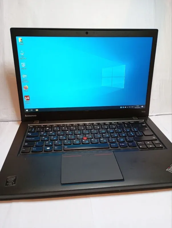 Ультрабук Б-клас Lenovo ThinkPad T440s / 14" (1920x1080) IPS / Intel Core i5-4300U (2 (4) ядра по 1.9 - 2.9 GHz) / 8 GB DDR3 / 120 GB SSD / Intel HD Graphics 4400 / WebCam б/в - зображення 2