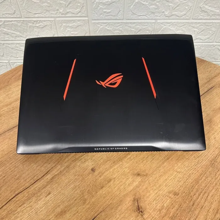 Ігровий ноутбук Б-клас Asus ROG Strix GL502VT / 15.6" (1920x1080) TN / Intel Core i7-6700HQ (4 (8) ядра по 2.6 - 3.5 GHz) / 12 GB DDR4 / 256 GB SSD NVMe + 1000 GB HDD / nVidia GeForce GTX 970M, 3 GB GDDR5, 192-bit / WebCam б/в - зображення 3