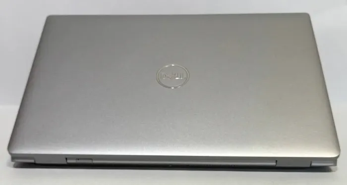 Ноутбук Dell Precision 3570 / 15.6" (1920x1080) IPS / Intel Core i5-1250P (12 (16) ядер по 3.3 - 4.4 GHz) / 16 GB DDR4 / 256 GB SSD + 256 GB SSD / Intel Iris Xe Graphics / WebCam б/в - зображення 8