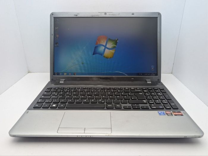 Ноутбук Samsung NP355V5C / 15.6" (1366x768) TN / AMD A6-4400M (2 (4) ядра по 2.1 GHz) / 6 GB DDR3 / 750 GB HDD / AMD Radeon HD 7520G Graphics / WebCam б/в - изображение 2
