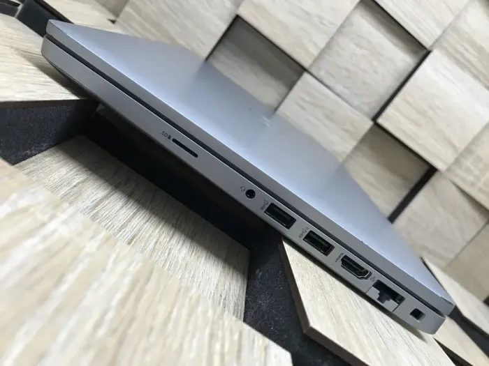 Ультрабук Б-клас Dell Latitude 5430 / 14" (1920x1080) IPS / Intel Core i5-1245U (10 (12) ядер по 1.6 - 4.4 GHz) / 8 GB DDR4 / 256 GB SSD M.2 / Intel Iris Xe Graphics / WebCam / Fingerprint / USB 3.2 / HDMI / Windows 10 б/в - зображення 6