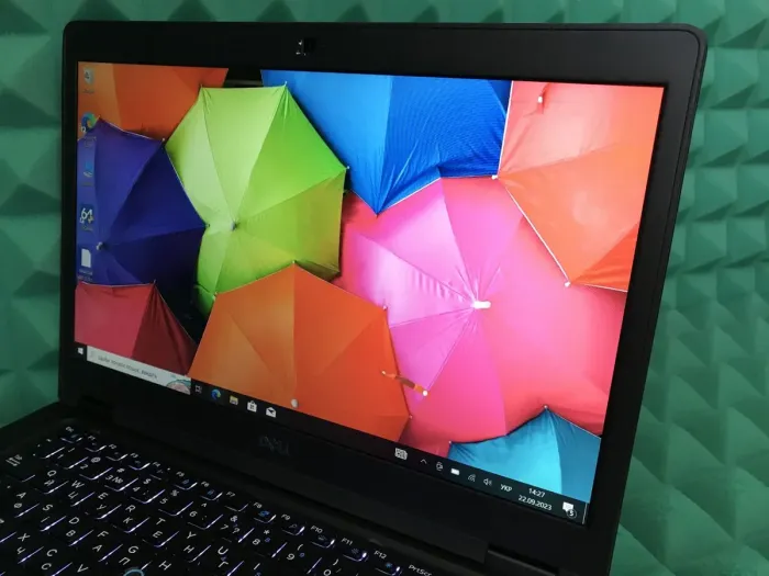 Ноутбук Dell Latitude 5480 / 14" (1920x1080) IPS Touch / Intel Core i5-7200U (2 (4) ядра по 2.5 - 3.1 GHz) / 8 GB DDR4 / 256 GB SSD M.2 / Intel HD Graphics 620 / WebCam / Fingerprint / USB 3.1 / HDMI / Windows 10 б/в - зображення 3