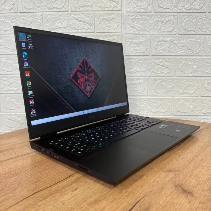 Ігровий ноутбук HP Omen 17-ck1020nr / 17.3" (2560x1440) IPS / Intel Core i7-12700H (14 (20) ядер по 2.3 - 4.7 GHz) / 16 GB DDR5 / 1000 GB SSD / nVidia GeForce RTX 3070 Ti, 8 GB GDDR6, 256-bit / WebCam б/в - зображення 4